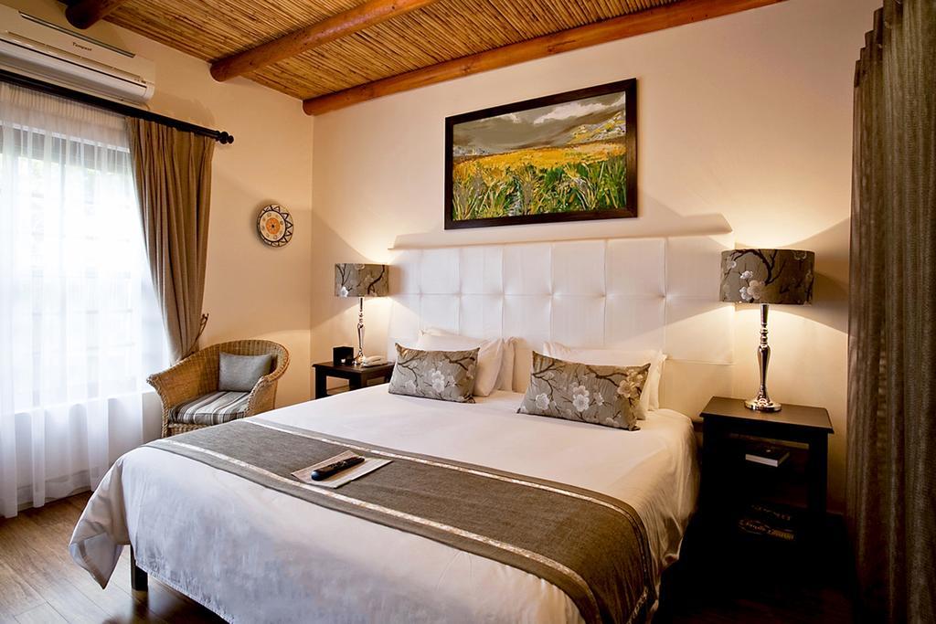 Oakhurst Hotel George Buitenkant foto
