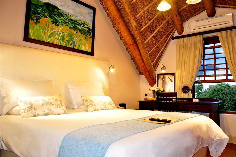 Oakhurst Hotel George Buitenkant foto