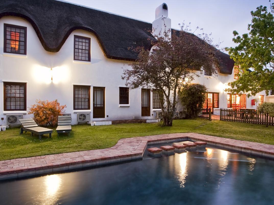 Oakhurst Hotel George Buitenkant foto