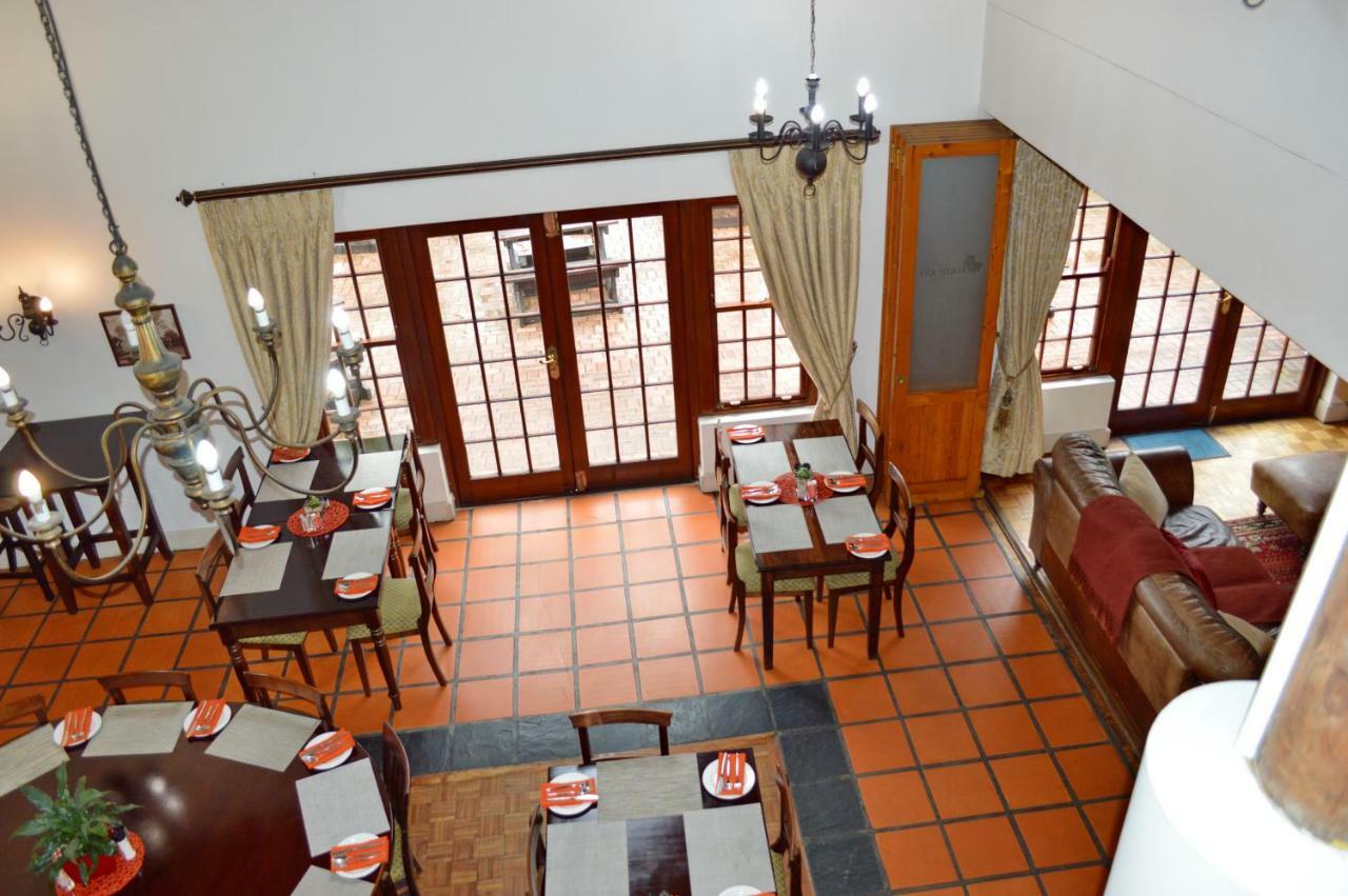 Oakhurst Hotel George Buitenkant foto